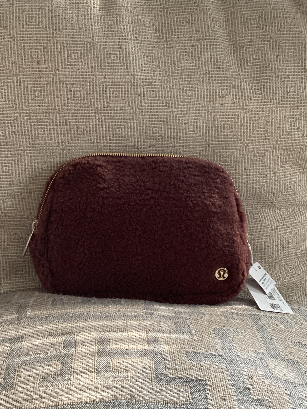 lululemon Everywhere Belt Bag Fleece in BROWN/GOLD NWT
